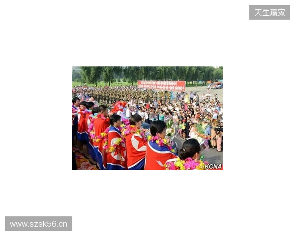 夺得湘超冠军！永州队球员乘坐花车回城，市民夹道欢迎